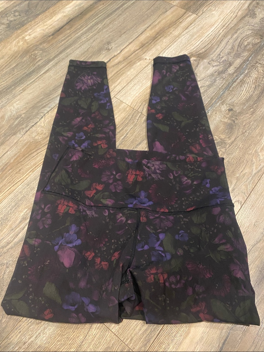 Lululemon size 10